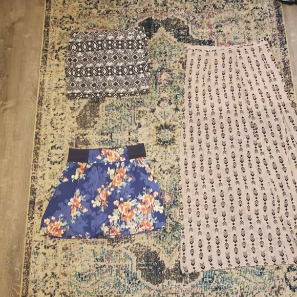 Skirts - Picture 1 of 4
